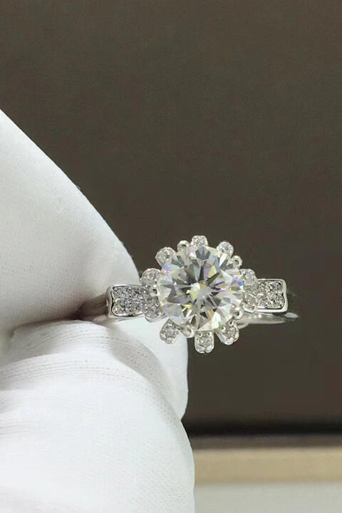 1 Carat Moissanite 925 Sterling Silver Ring for Elegance