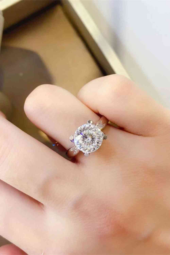 2 Carat Moissanite 925 Sterling Silver Ring for Elegance