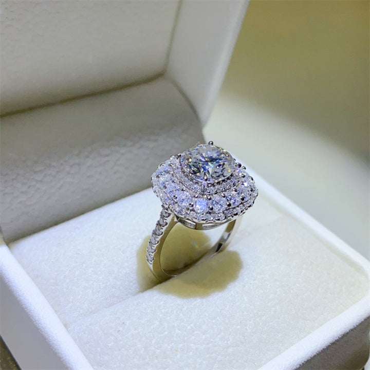 2 Carat Moissanite 925 Sterling Silver Ring for Elegance