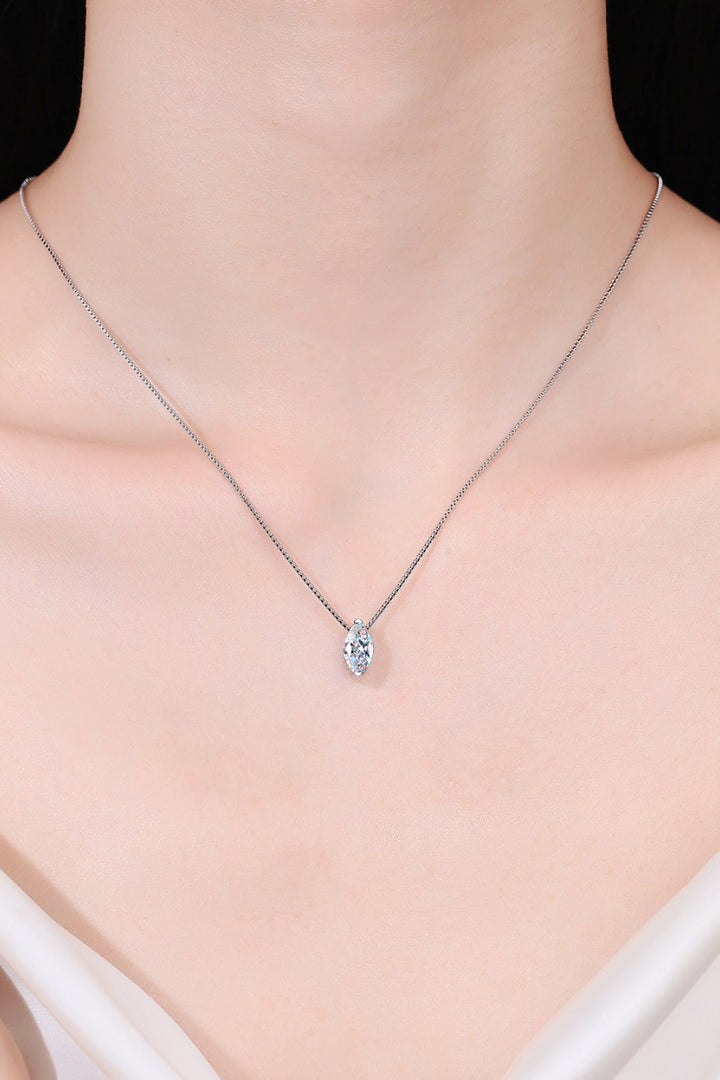 1 Carat Moissanite 925 Sterling Silver Necklace for Elegance