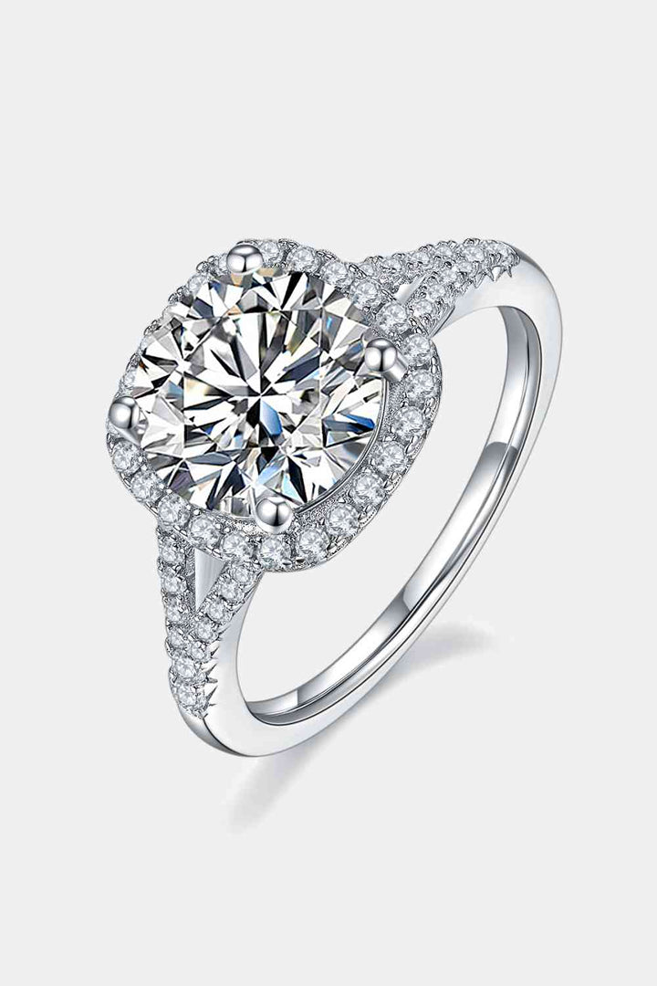 Stunning 3 Carat Moissanite Halo Ring for Elegance