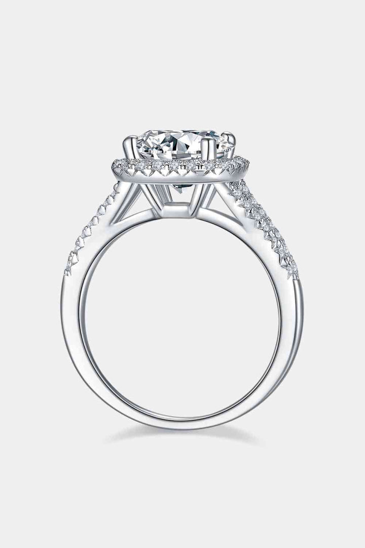 Stunning 3 Carat Moissanite Halo Ring for Elegance