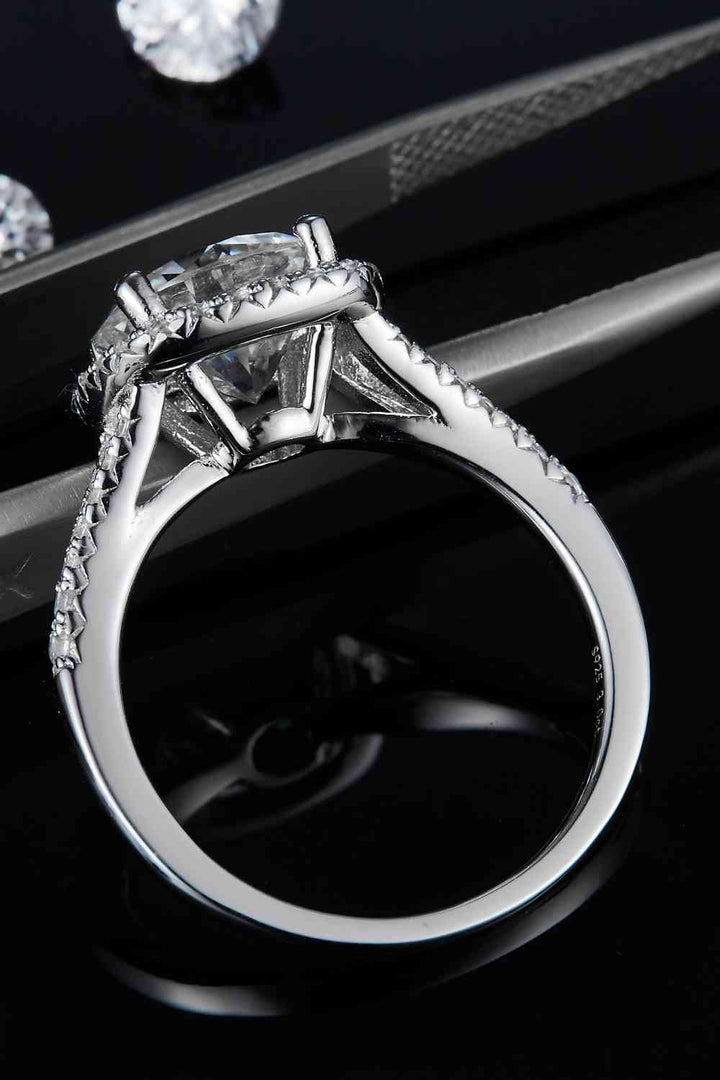 Stunning 3 Carat Moissanite Halo Ring for Elegance
