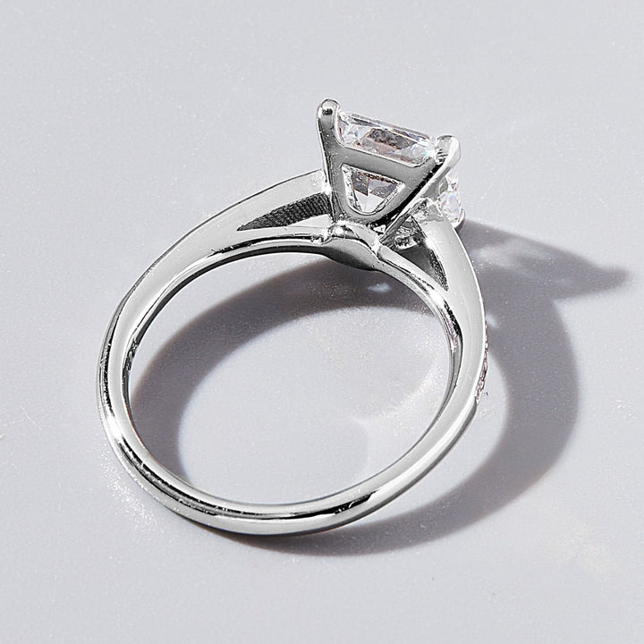 925 Sterling Silver Zircon Ring for Elegant Style