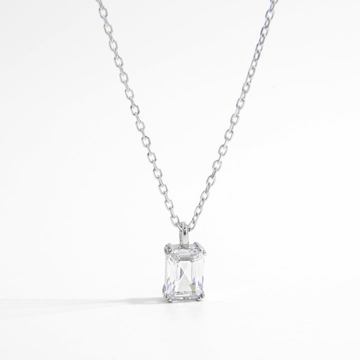 925 Sterling Silver Zircon Pendant Necklace for Elegant Style