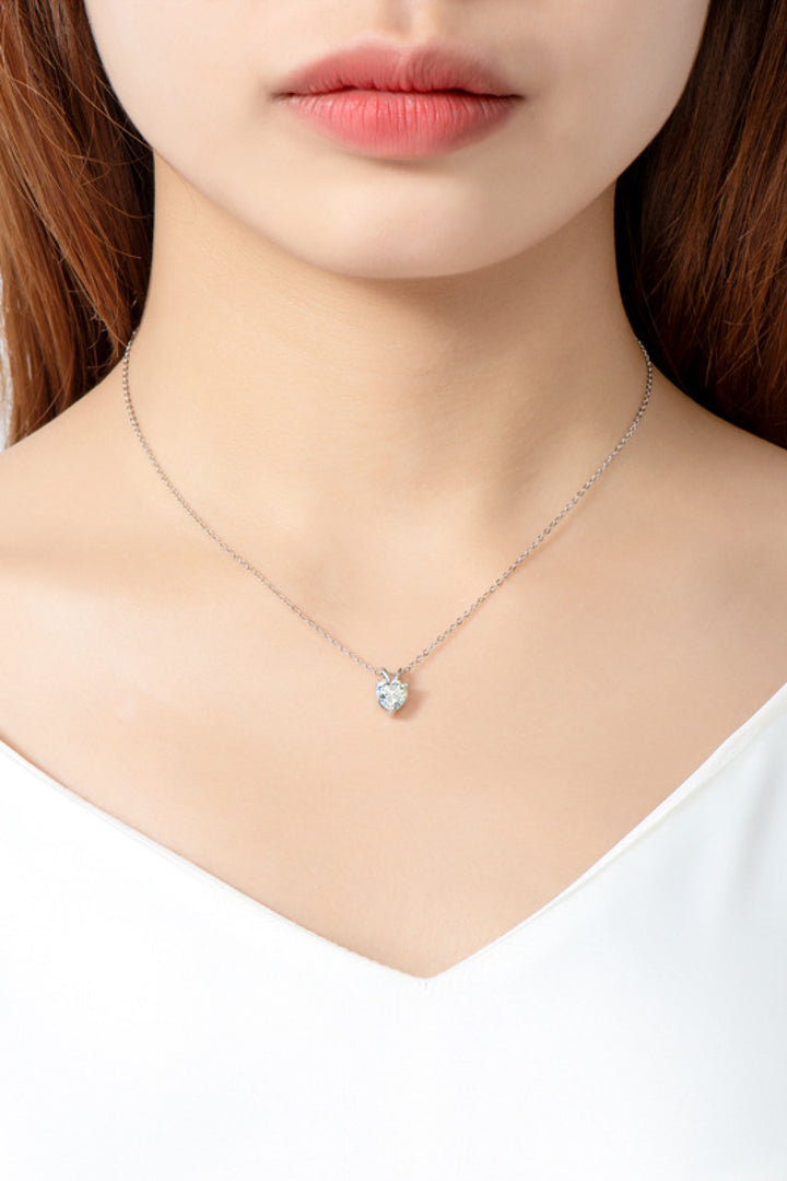 1 Carat Moissanite Heart-Shaped Pendant Necklace Gift
