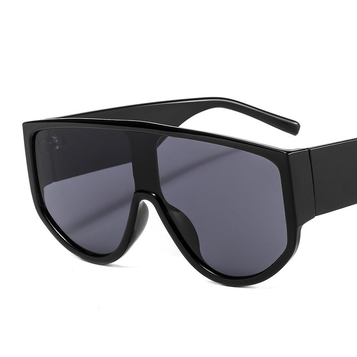 Vibrant Large Frame Retro Sunglasses with Integrated Lenses