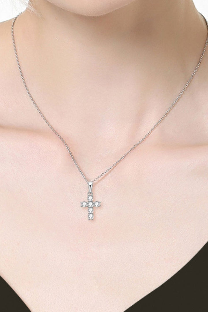 925 Sterling Silver Cross Moissanite Pendant Necklace Elegance