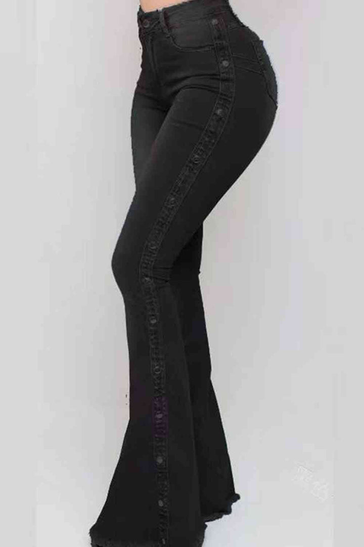 Chic Button-Detail Flare Denim Jeans for Stylish Outfits