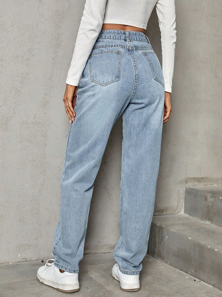 Asymmetric Waist Jeans with Pockets for Stylish Comfort