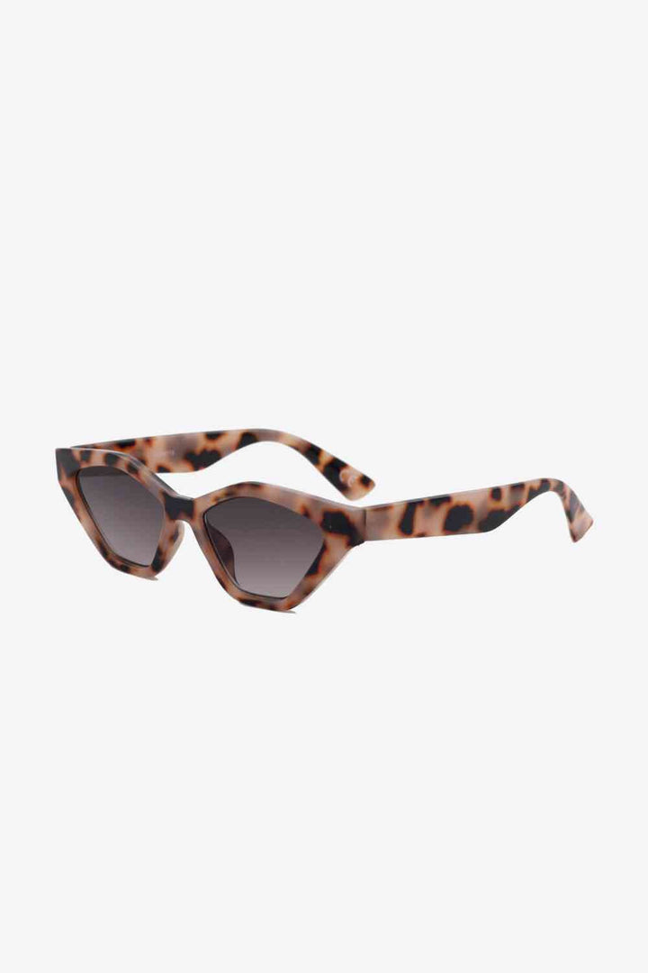 Chic Cat Eye UV400 Sunglasses in Durable Polycarbonate