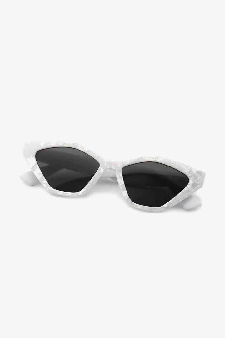 Chic Cat Eye UV400 Sunglasses in Durable Polycarbonate
