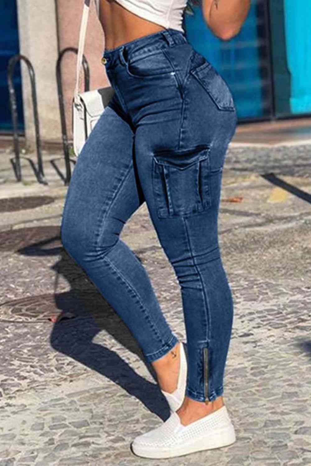 Trendy Cropped Jeans with Practical Pockets for Style