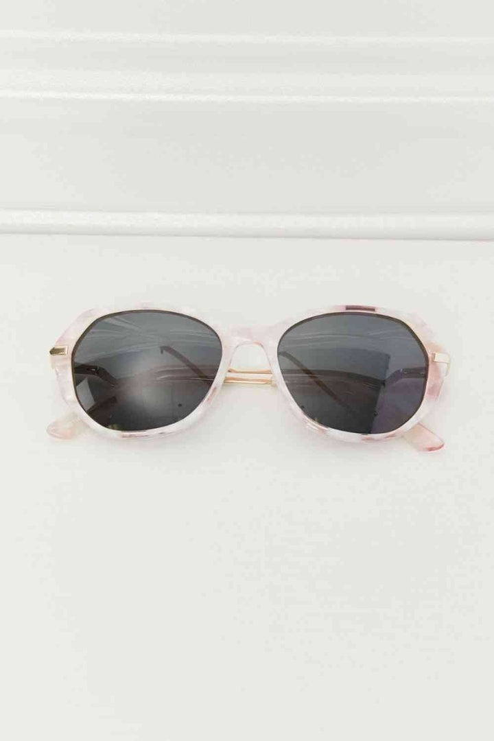Chic Polarized Wayfarer Sunglasses by Glam TAC