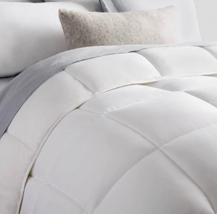 Micro down alternative comforter