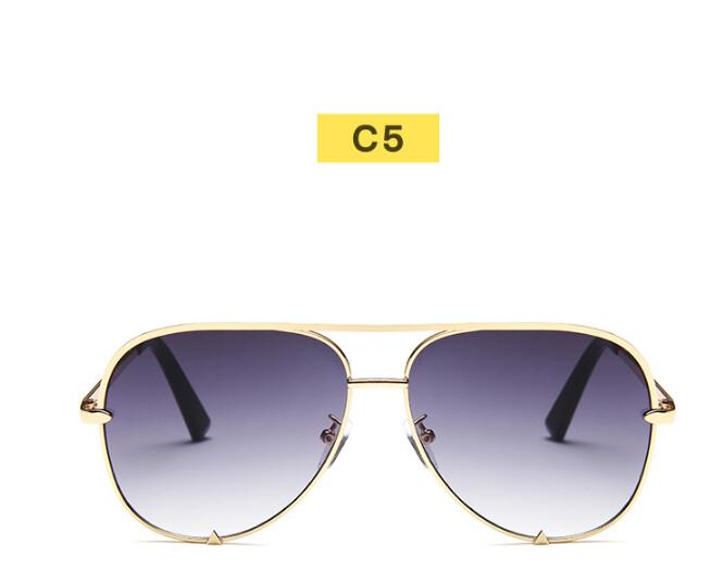 Classic Retro UV400 Pilot Sunglasses for Men and Women - Designer Driving Shades