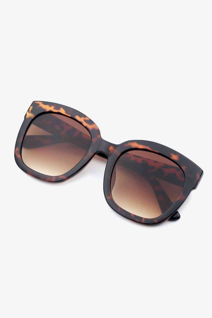 Stylish Square Sunglasses with UV400 Protection
