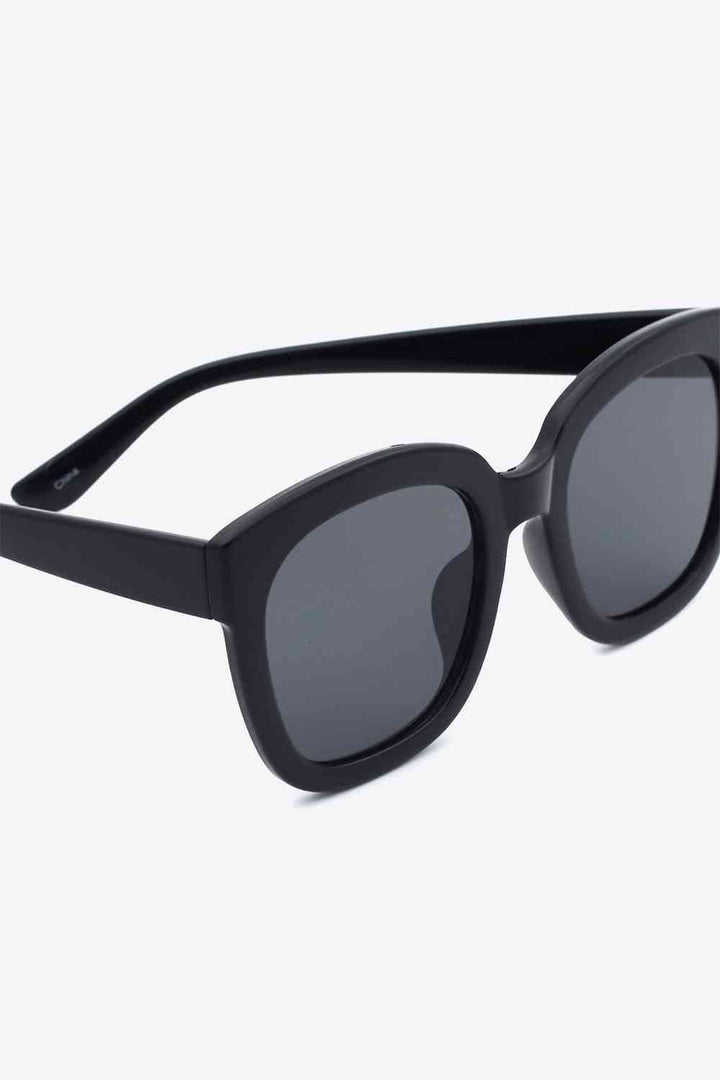 Stylish Square Sunglasses with UV400 Protection