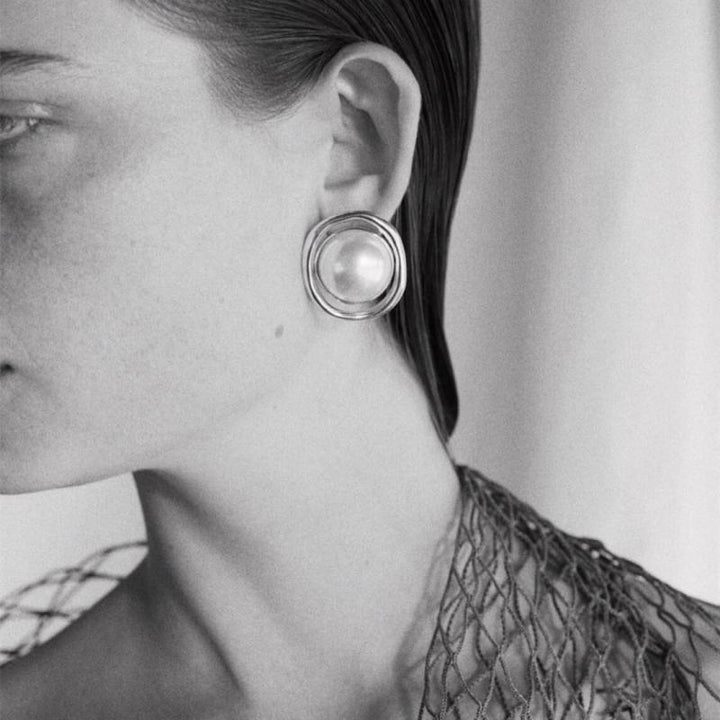 Simulated Pearl Earrings Vintage Temperament French Design Metallic Stud