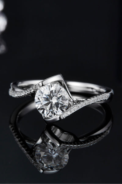 1 Carat Moissanite 925 Sterling Silver Twisted Ring Design