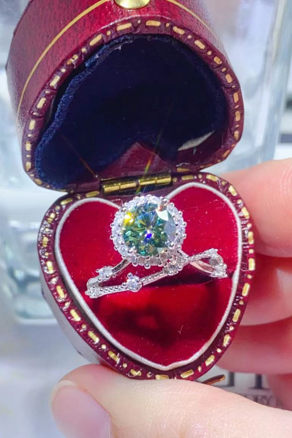 1 Carat Moissanite Platinum-Plated Ring for Elegant Style