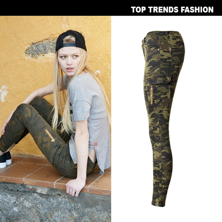 High-Waist Slim Fit Camo Jogger Pants for Women with Functional Zippered Pockets