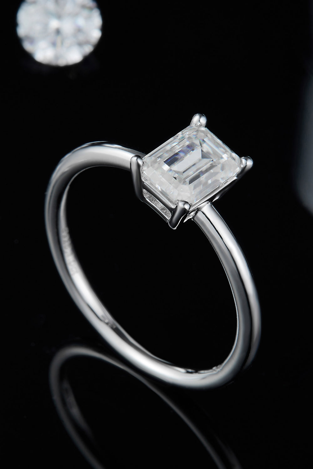 1 Carat Moissanite 925 Sterling Silver Solitaire Ring Design