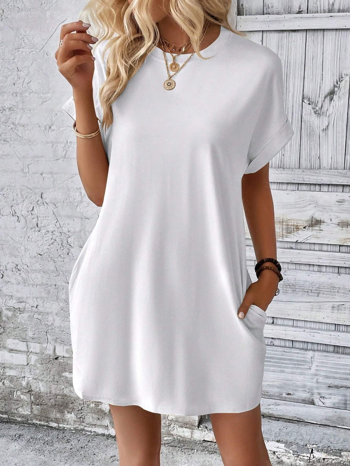 Effortless Elegance Short Sleeve Round Neck Mini Dress for All Occasions