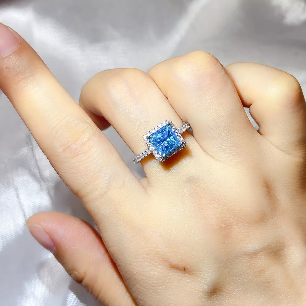 2 Carat 925 Sterling Silver Moissanite Ring