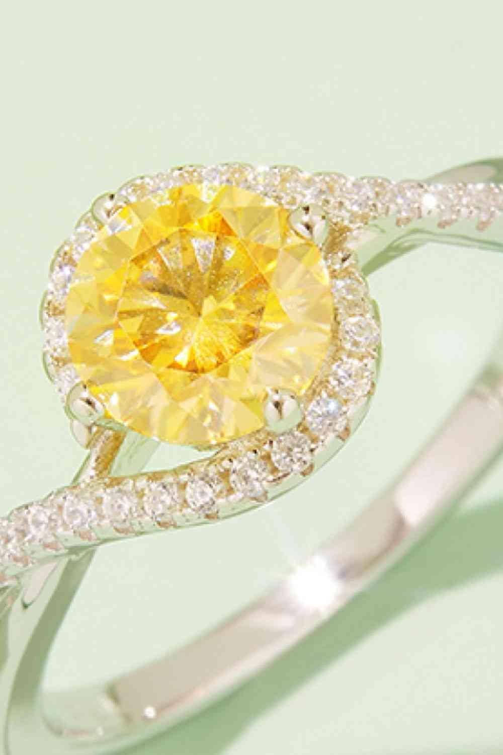 1 Carat Moissanite Contrast 925 Sterling Silver Ring Sparkle