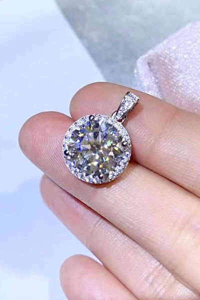 10 Carat Moissanite Pendant Platinum-Plated Necklace Design