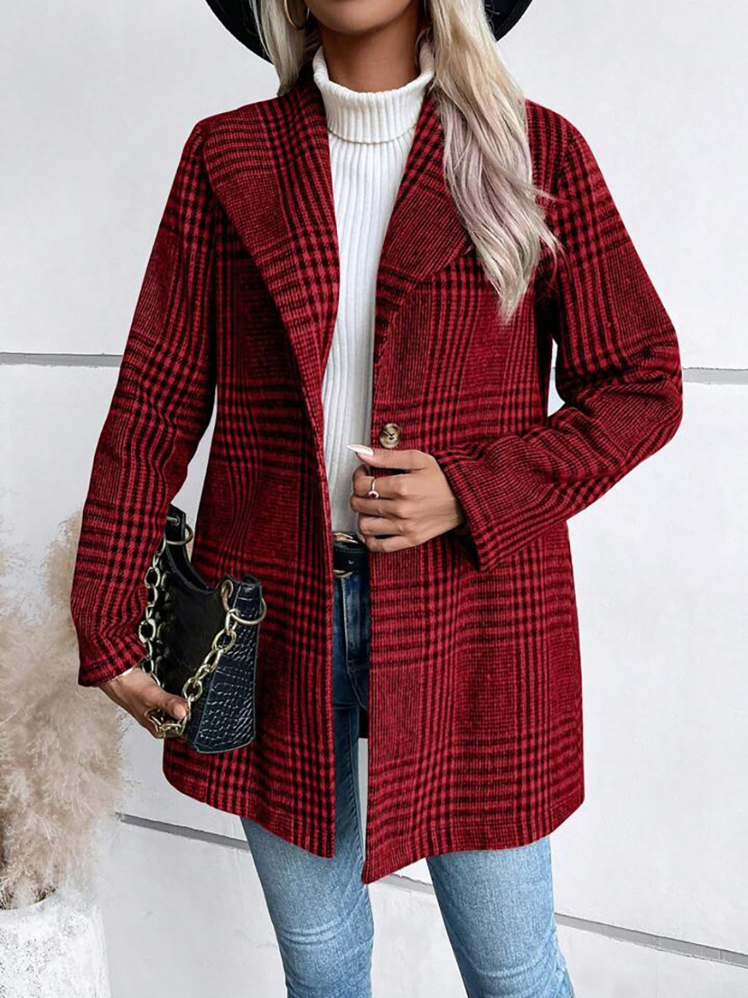 Chic Plaid Button-Up Jacket with Classic Collar