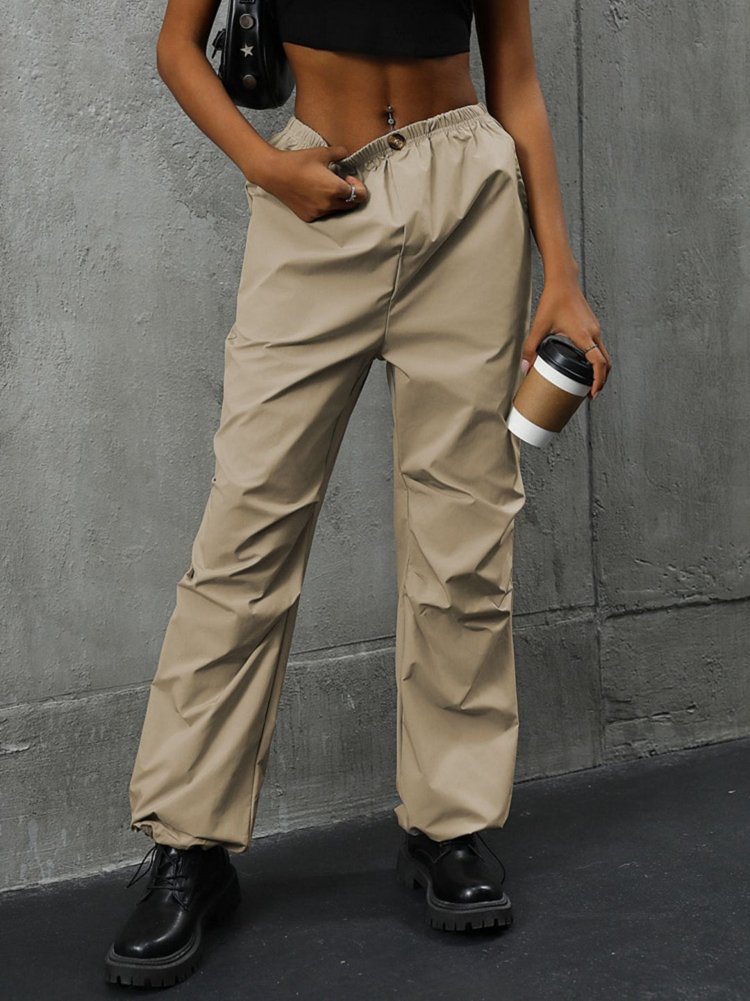 Chic Comfort Trousers with Functional Pockets