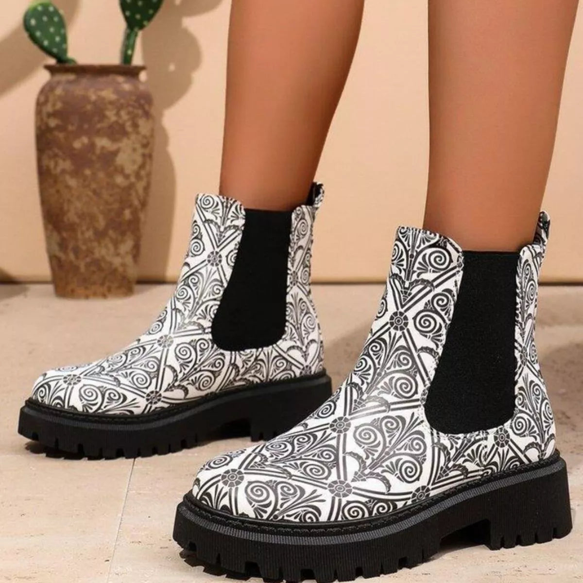 Round Toe Chunky Heel Ankle Boots