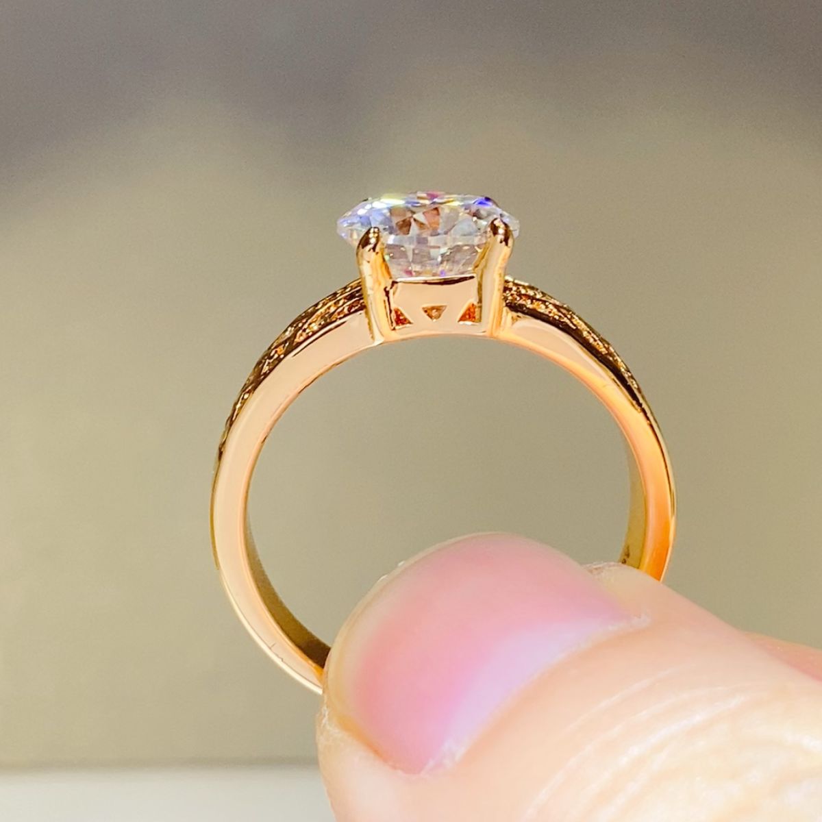 Elegant 1.5 Carat 925 Sterling Silver Moissanite Ring