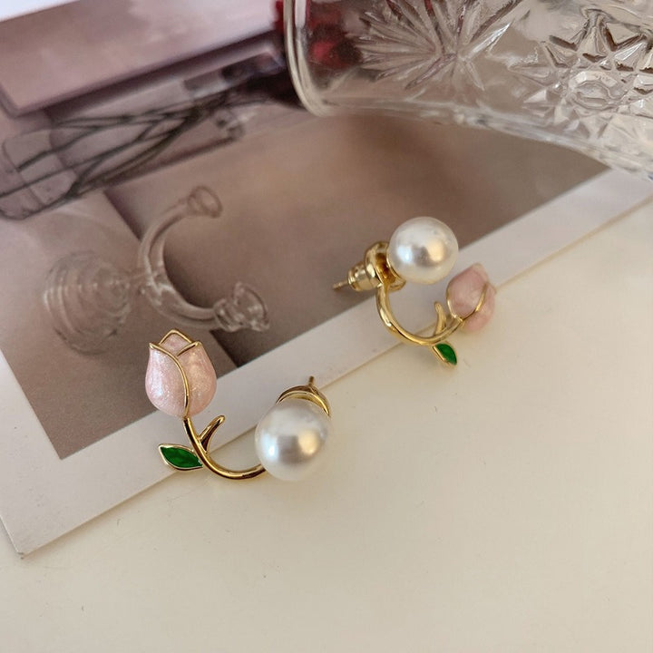 Tulip pearl earrings and earrings