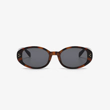 Chic Oval Sunglasses with Polycarbonate Frame