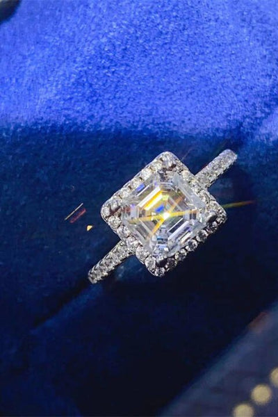 2 Carat Moissanite 925 Sterling Silver Ring for Elegance