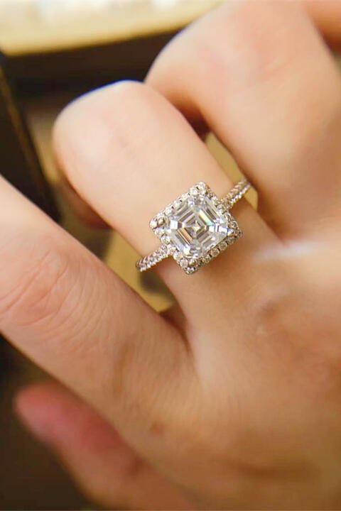 2 Carat Moissanite 925 Sterling Silver Ring for Elegance