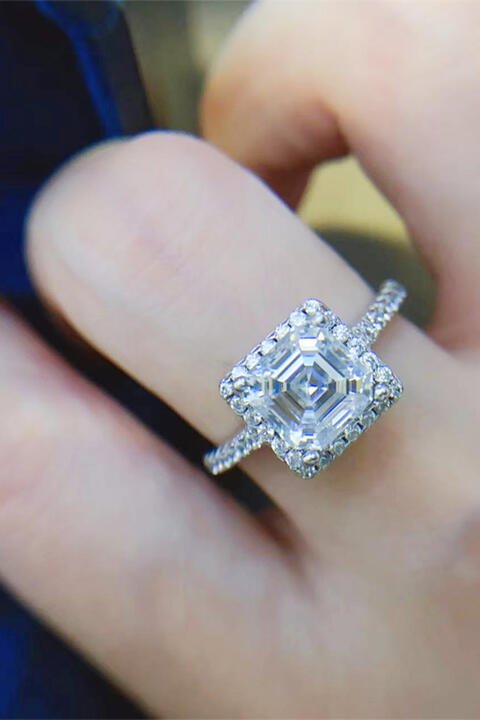 2 Carat Moissanite 925 Sterling Silver Ring for Elegance