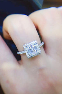 2 Carat Moissanite 925 Sterling Silver Ring for Elegance