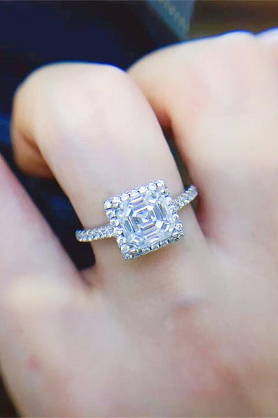 2 Carat Moissanite 925 Sterling Silver Ring for Elegance
