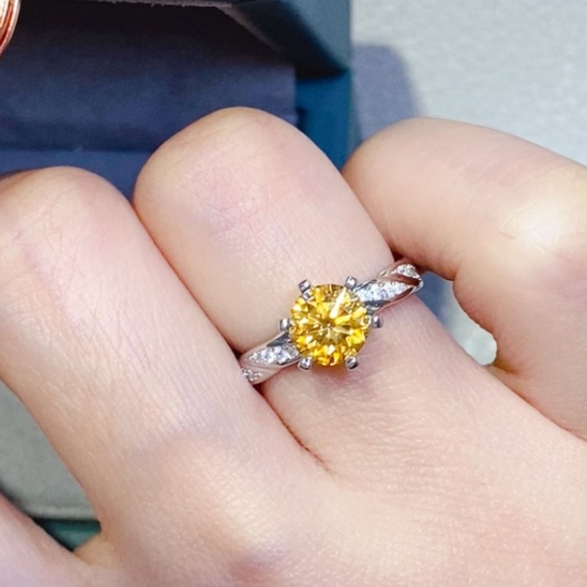 2 Carat Moissanite 925 Sterling Silver Ring for Elegance