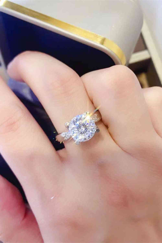 2 Carat Moissanite 925 Sterling Silver Ring for Elegance