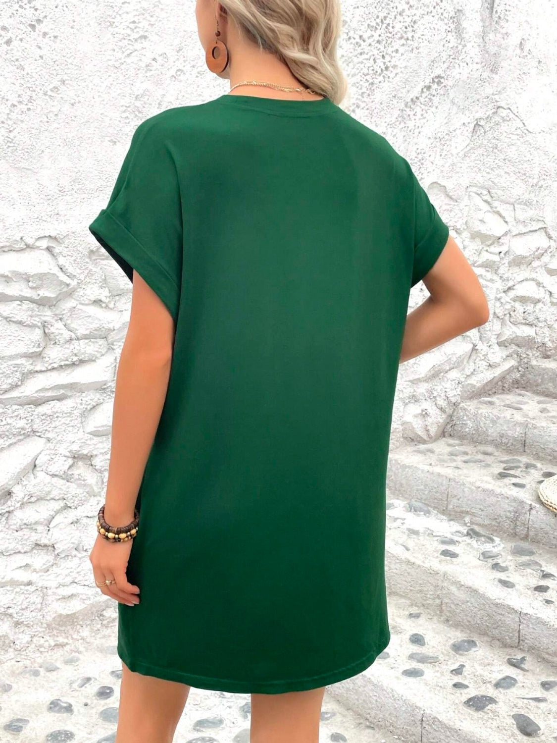 Effortless Elegance Short Sleeve Round Neck Mini Dress for All Occasions