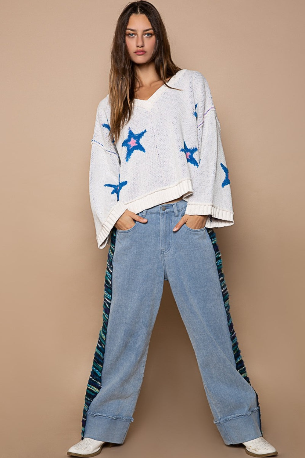 Starry V-Neck Color-Blocked Sweater for Effortless Style