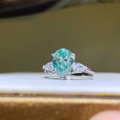 Stunning 2 Carat 925 Sterling Silver Moissanite Ring