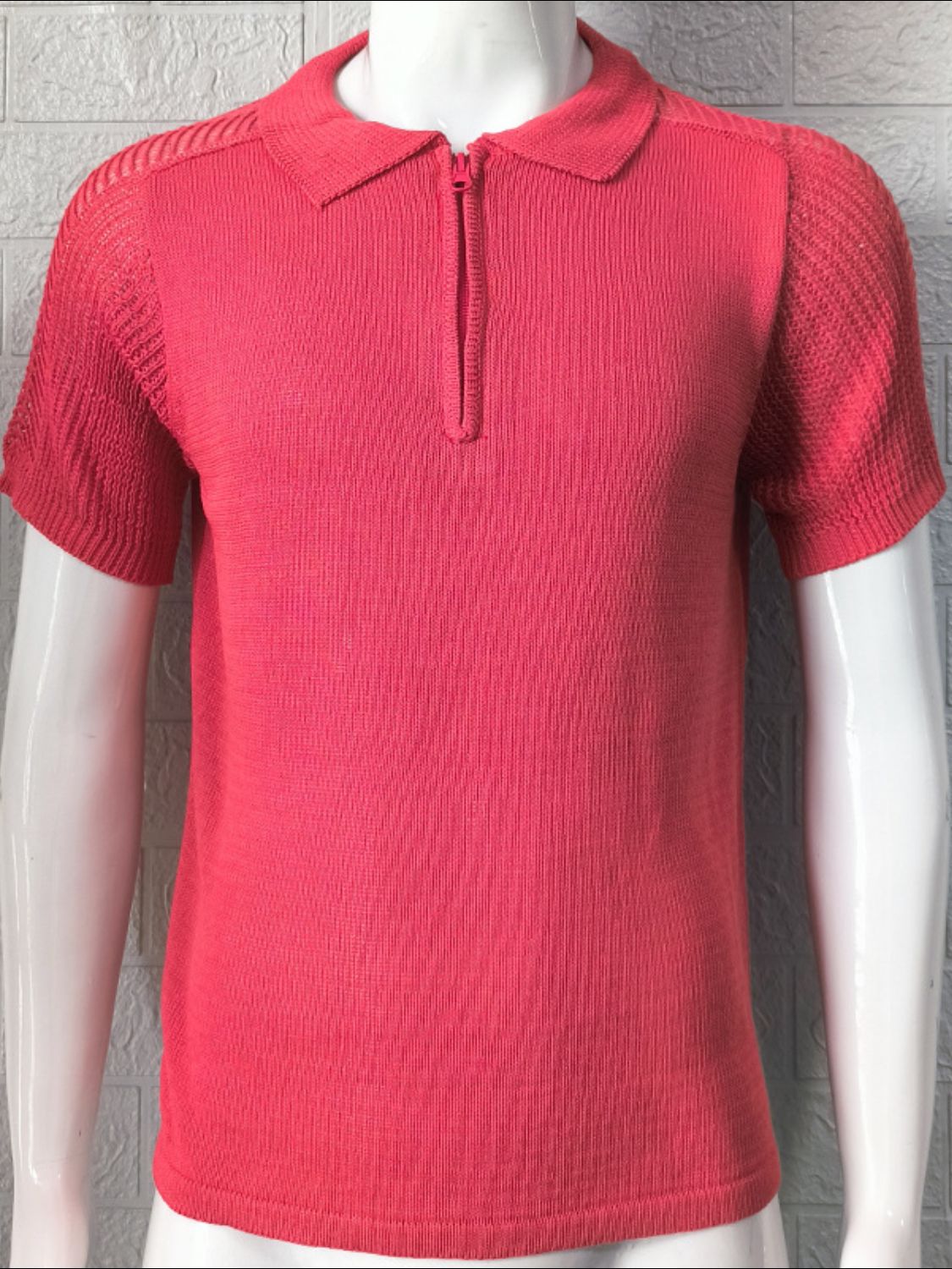Men's Collared Neck Quarter Zip Knit Polo for Stylish Comfort