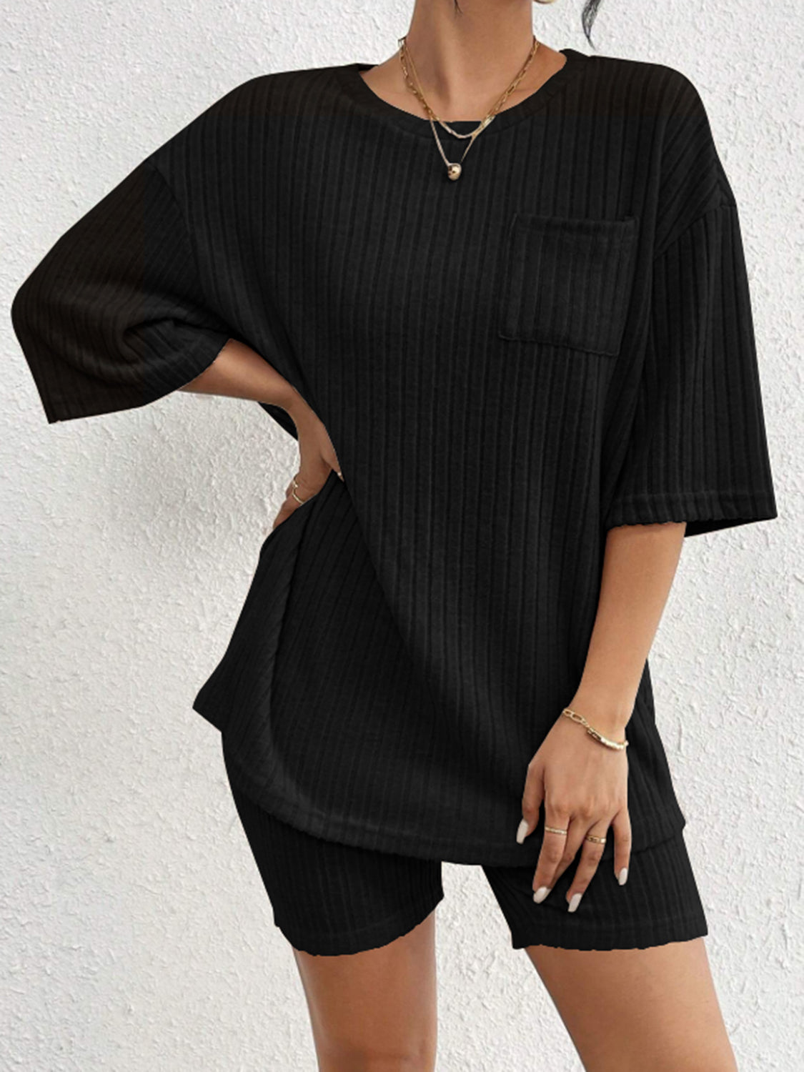 Ribbed Lounge Set: Stylish Top and Shorts for Comfort