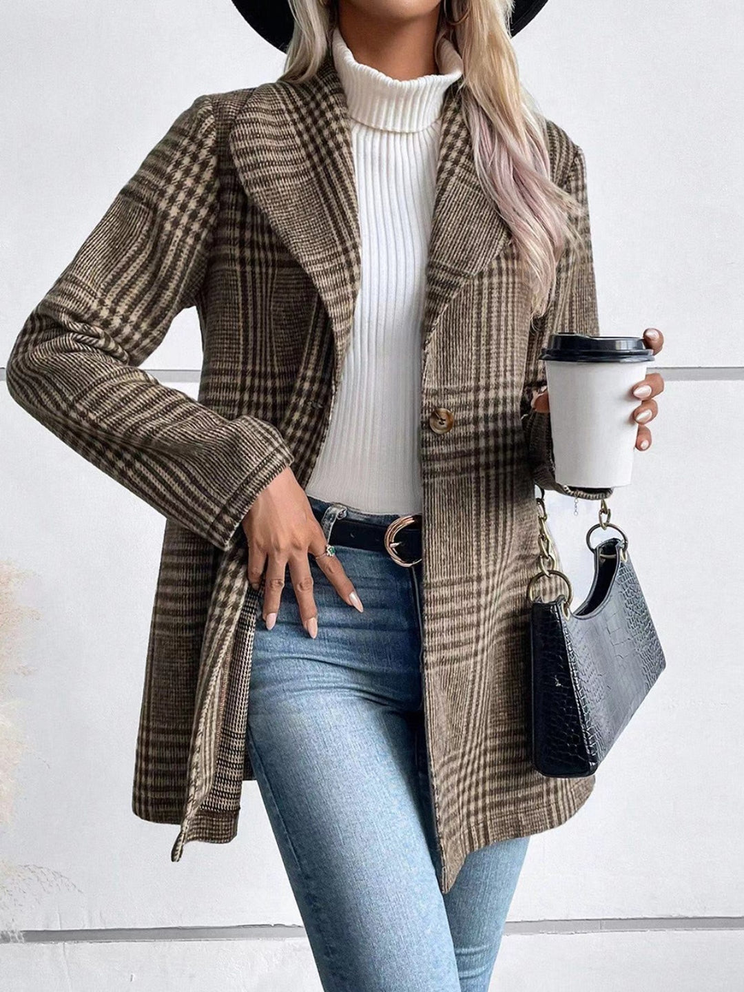 Chic Plaid Button-Up Jacket with Classic Collar